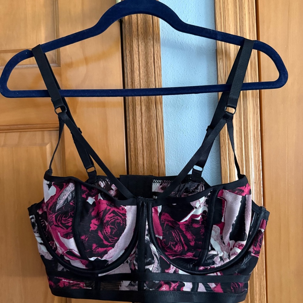 Torrid Black and Pink Floral Unlined Bra - Picture 4 of 8
